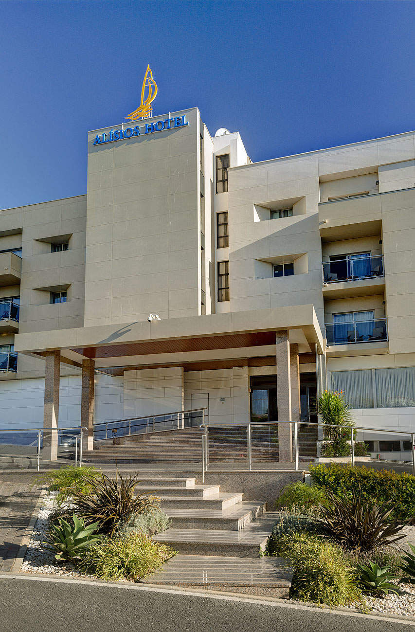 Facade of Hotel Alísios